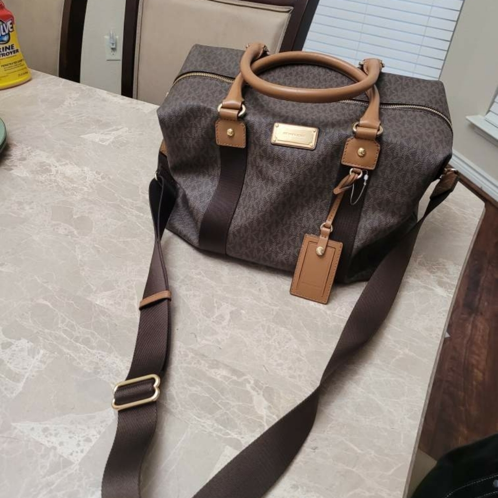 Michael kors small weekender